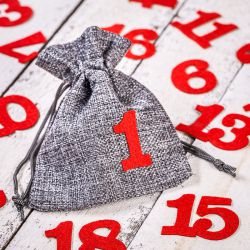 Grey Advent calendar jute pouches 12 x 15 cm + red numbers All products