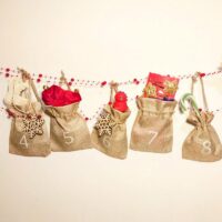 Advent calendar jute bags, sized 10 x 13 cm - bright natural + white numbers Small bags