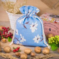 Pouch like linen with printing 18 x 24 cm - natural / blue flowers Medium bags 18x24 cm