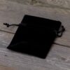 Velvet pouches 9 x 12 cm - black Black bags