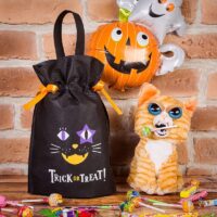 Nonwoven bags, sized 22 x 32 cm, printed with Halloween text Woreczki na Halloween