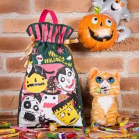 Nonwoven bags, sized 30 x 45 cm, printed with “Halloween” text Printed organza bags