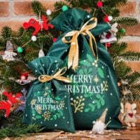 Nonwoven bags sized 30 x 45 cm, with Christmas-themed print All products