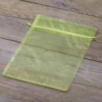 Organza bags 26 x 35 cm - green Large bags 26x35 cm