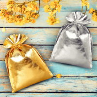 Metallic bags 12 x 15 cm - silver Valentine's Day