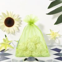 Organza bags 15 x 20 cm - green Medium bags 15x20 cm