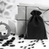 Velvet pouches 12 x 15 cm - black Medium bags