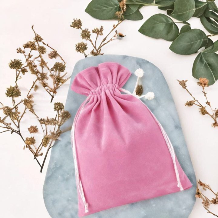 Velvet pouches 26 x 35 cm - light pink Valentine's Day